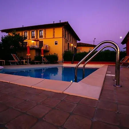 Lantgård Bianconiglio Monforte dʼAlba