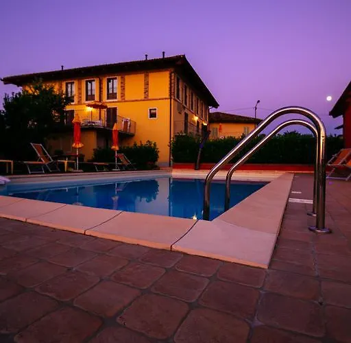 Bauernhof Bianconiglio Monforte dʼAlba