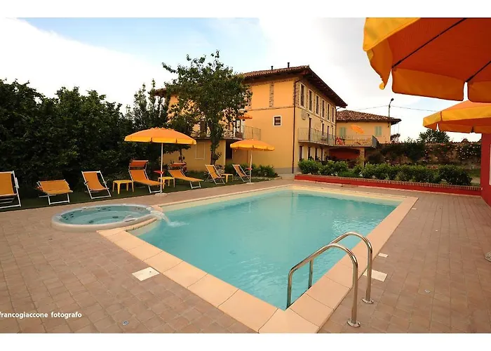 Bauernhof Bianconiglio Monforte dʼAlba